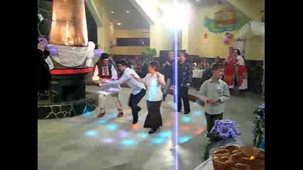 гладения кум краде вечеря