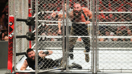 Kevin Owens can't escape the wrath of Braun Strowman: WWE Extreme Rules 2018 (WWE Network Exclusive)
