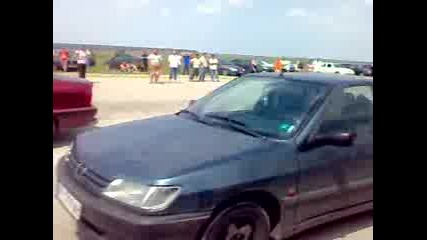peugeot vs bmw.mp4