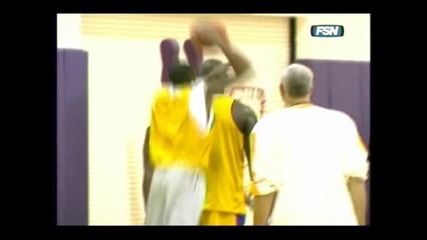 Kobe_bryant_dunks_on_shaq_in_pra