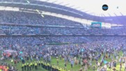Феновете на Манчестър Сити излязоха на терена