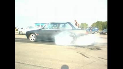 Bmw e30 turbo - burn