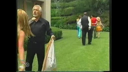Roberta y Mia {{{fuera}}} *