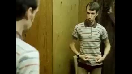 Toi se uplashi ot gurdite i / Той се уплаши от гърдите й