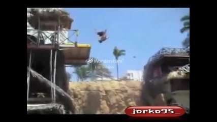 Болезнен скок в басейн! Много Смях!