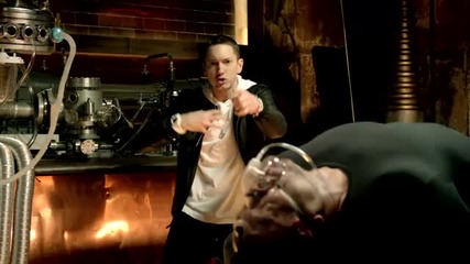 Dr. Dre - I Need A Doctor (explicit) ft. Eminem, Skylar Grey2 