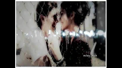 Zanessa (за 2-ри кръг на конкурса на adelchi_f)