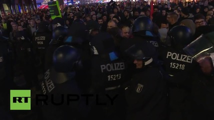 Germany: Clashes erupt between pro-refugee protesters and police at AfD demo