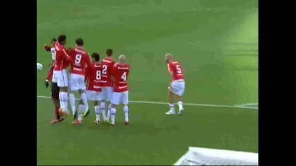 гол от фал на Роналдиньо