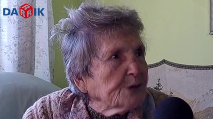Историята на 91-годишната баба Пеца и как тя ще посрещне Коледа? (дарик радио 2015)