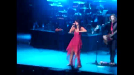 Selena Gomez en Chile 2011 - Intuition