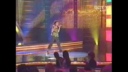 Bill Kaulitz singing Its raining men