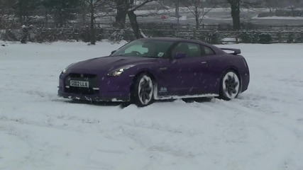 Nissan Gt - R На Снега 