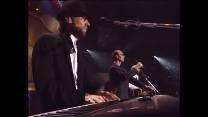 Bee Gees - Lonely Days (live, 1997) 