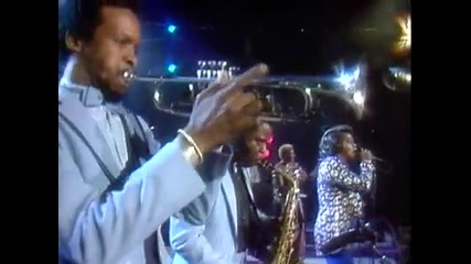 James Brown - I Feel Good (from legends of Rock n Roll Dvd)