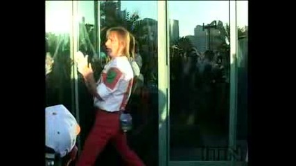 Откачено - Лудак Се Катери По Небостъргач Без Предпазни Средства (част 2)