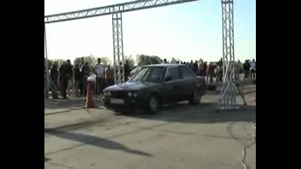 lada 7ca vs bmw :d