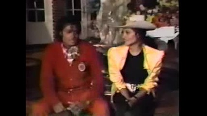 Michael Jackson Ипълнява Forever и говори с Ла Tоя