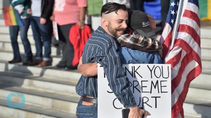 Episcopalians Vote to Allow Gay Marriage in Churches