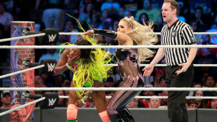 Natalya mounts a creative offense in her attempt to dethrone Naomi: SummerSlam 2017 (WWE Network Exclusive)
