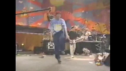 The Offspring - Pretty Fly ( For A White Guy) ( Live At Woodstock 1999)