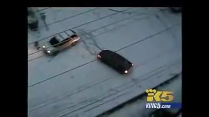 Автомобилна катастрофа на сняг - смях 