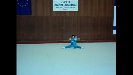 Светльо и Марти - Държавен шампионат по акробатика 2011-баланс