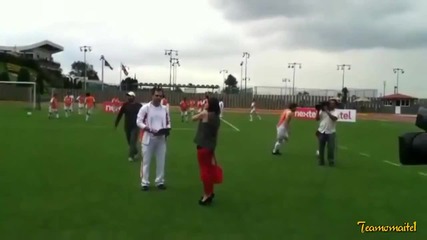 Зад камерите на „късче от небето“ || Маите Перони