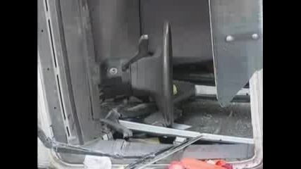 Bmw X5 Vs Бетоновоз 