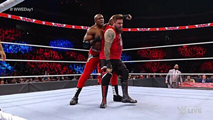Bobby Lashley vs. Kevin Owens: Raw, Dec. 13, 2021