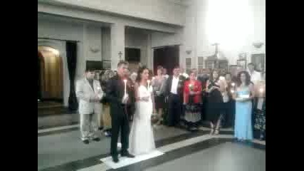 В Църквата Андрю и Светлето на сватбата им!