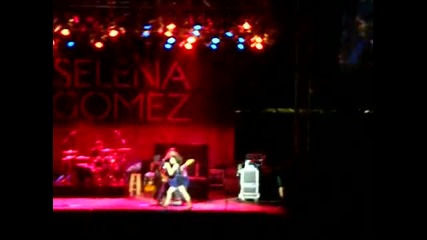 Selena Gomez at the La County Fair - Round and Round 
