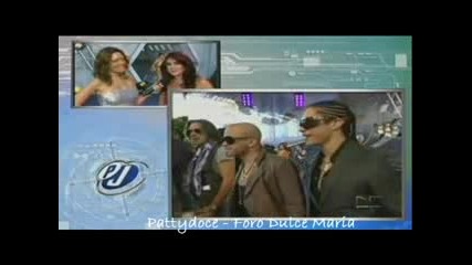 Dulce Maria en Alfombra Azul de Premios Juventud de 2010 