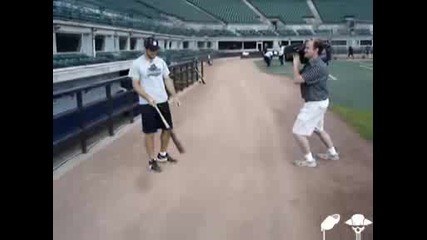 Много добър бейзболен трик с бухалка