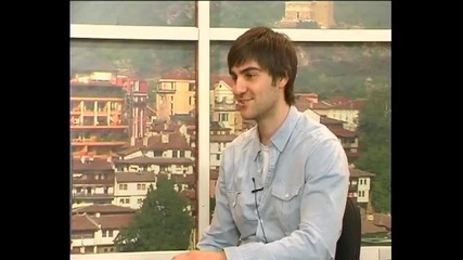 Дарин Маджаров дава интервю за сайта " ucha.se " в телевизия Евроком Царевец