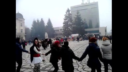 Razlog-iliko*(2014)*pазлог-илиko*(2014)