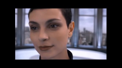 Anna (morena Baccarin) has no mercy in 'v'