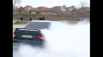 Mercedes_pali_gumi_3_clip2mp3.or