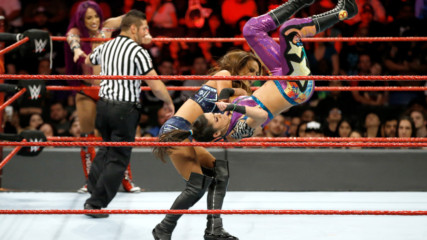 Sasha Banks & Bayley vs. Nia Jax & Emma: Raw, Sept. 25, 2017