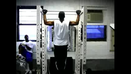 The Technician does the Pullup Bar up