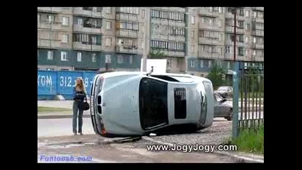 Компилация от издънки на жени шофьори