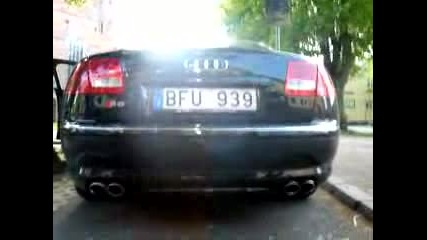 Audi S8 V10