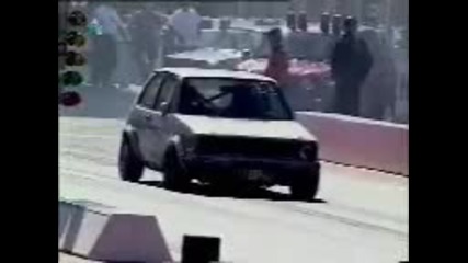 Golf изяжда Corvette 