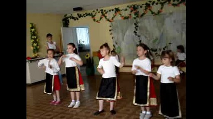 Народни танци в 55 Одз Иглика