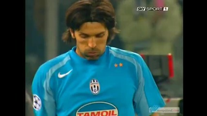 Gianluigi Buffon Superman