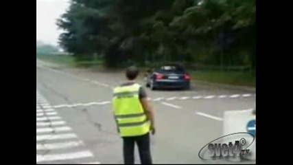 Ускорение На Ferrari 599 на пистата в италия 