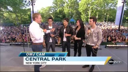 Chatting With jonas brothers and Demi lovato (good Morning America) 