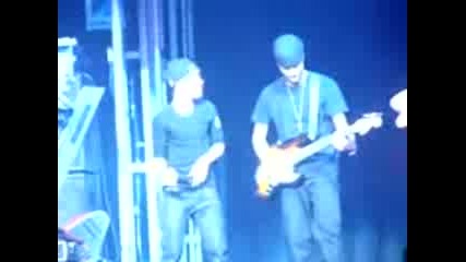 Justin Bieber dancing in Montreal 