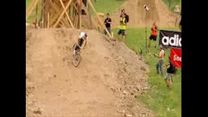 Cam Zink Dirt Jumping & Free Ride