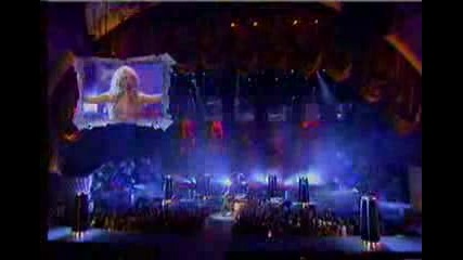 Невероятното Представяне На Britney Spears